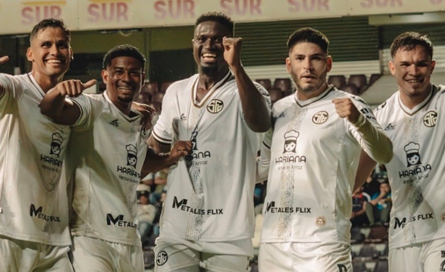 Sporting golea 2-4 a Escorpiones con triplete de Mayron George
