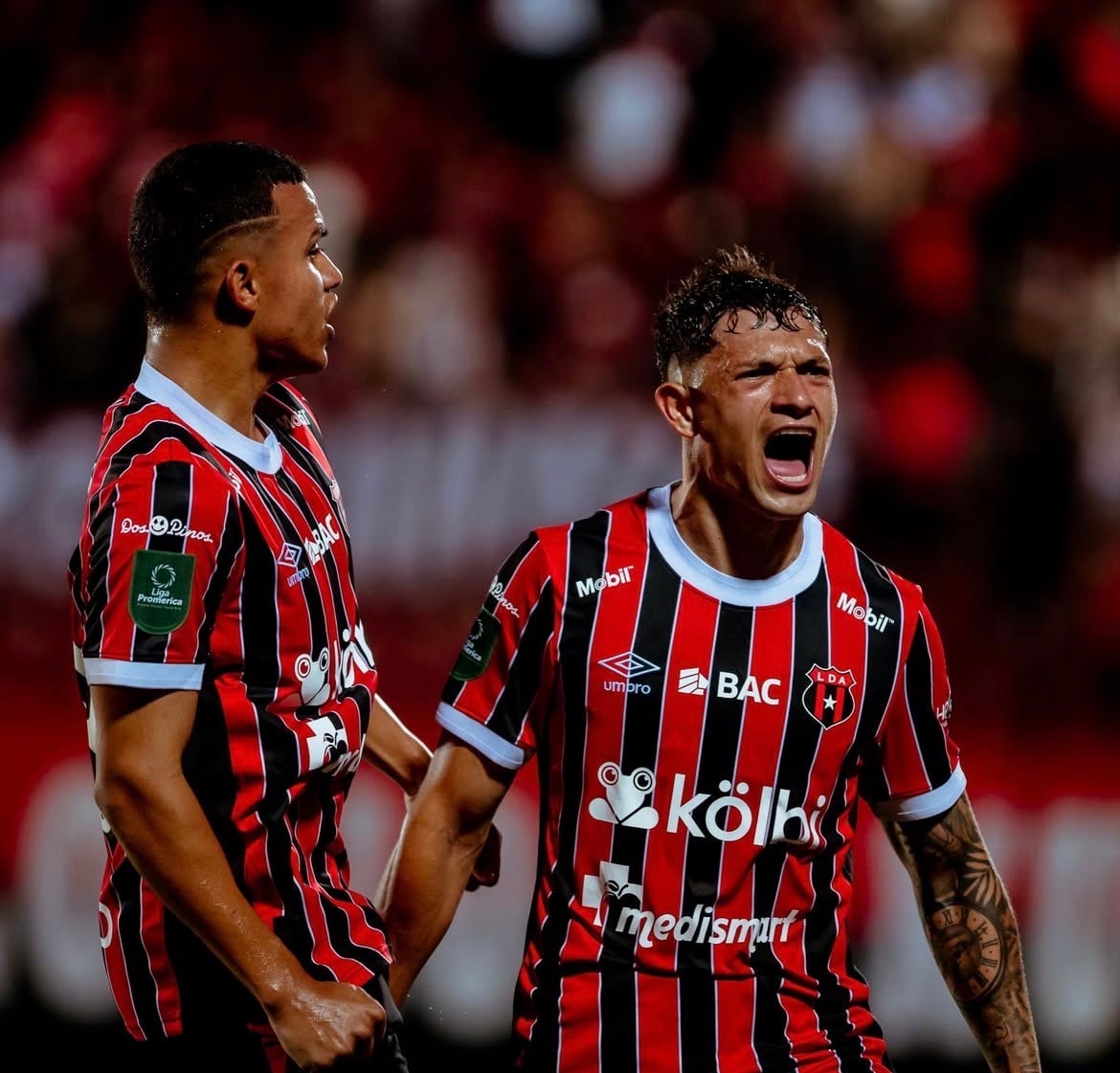 Alajuelense gana sobre la hora y se mete en zona de clasificación