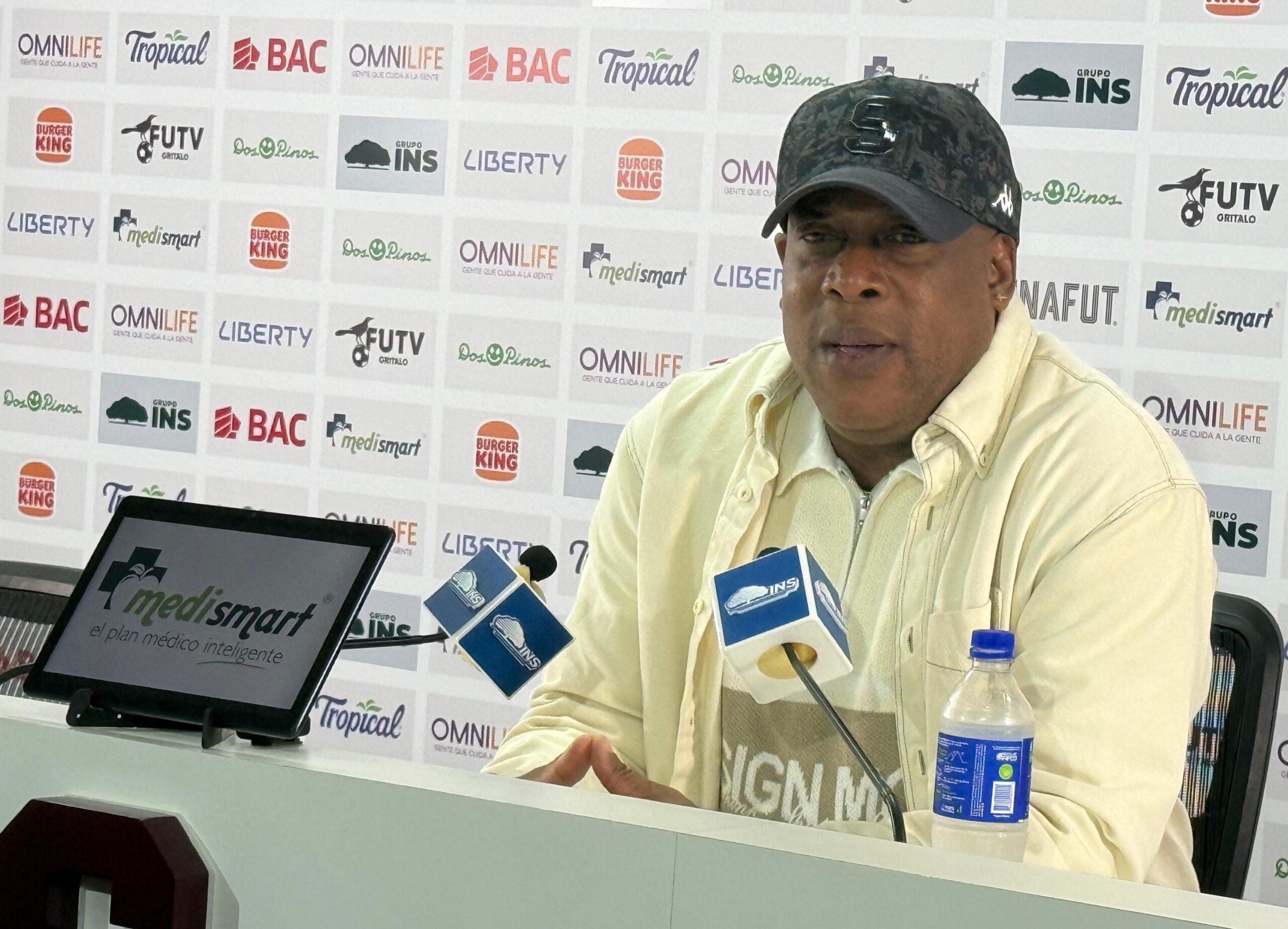 Hernán Medford previo al Clásico Nacional: «Conozco bien a Óscar y sabemos sus falencias y virtudes»