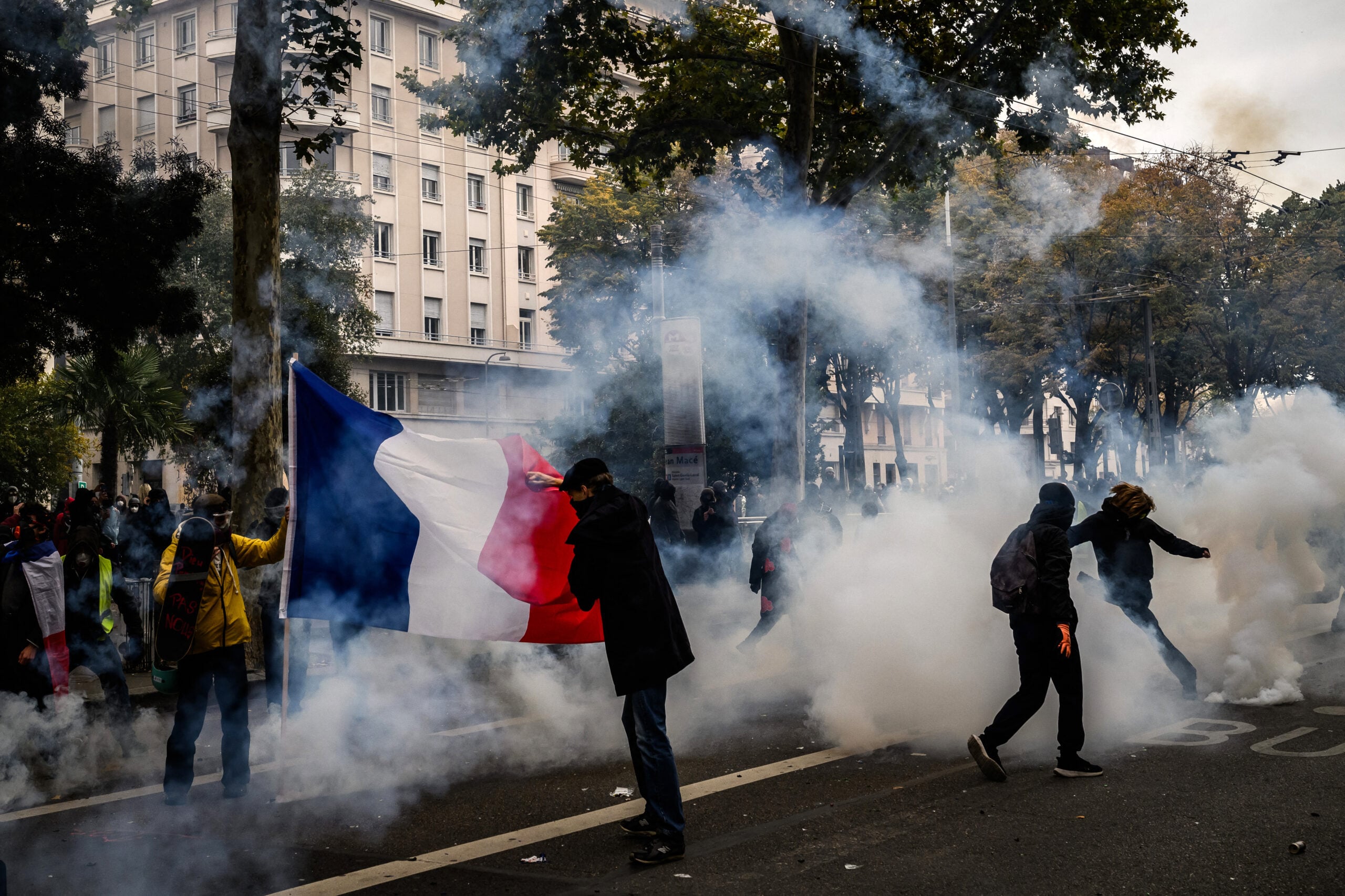 Francia en alerta ante el riesgo de violencia en nuevas manifestaciones