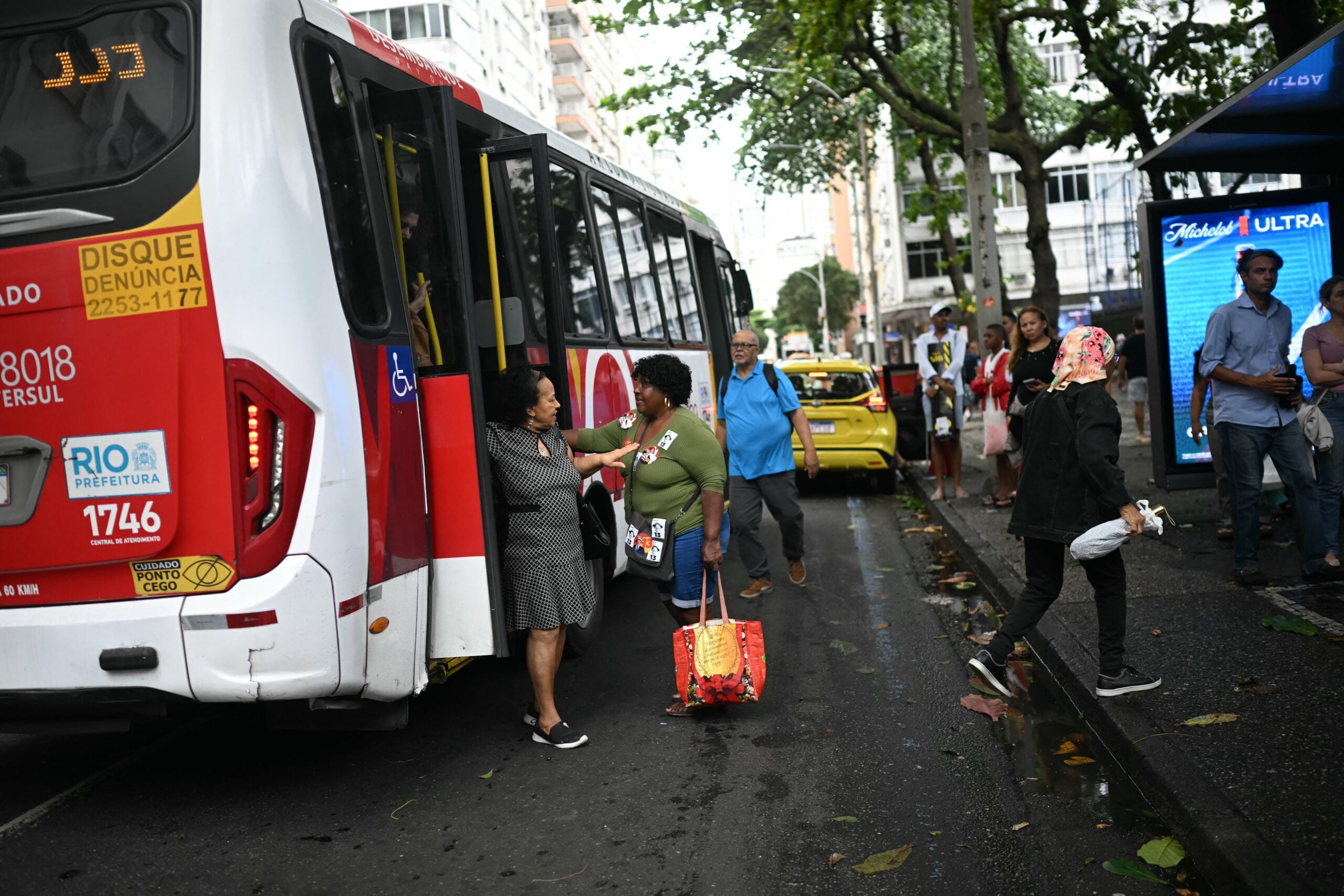 Lula denuncia obstáculos para ir a votar en transporte público en varias ciudades de Brasil