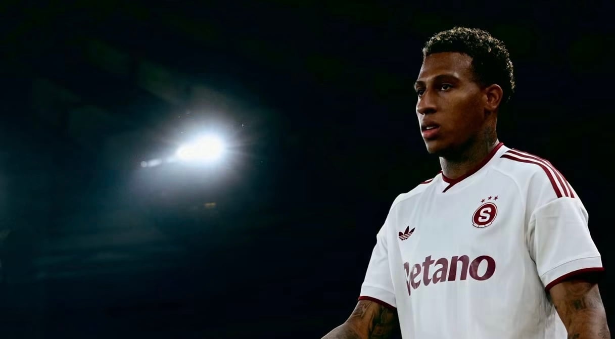 Josimar Alcócer disputó 90 minutos en pérdida del invicto europeo del Sparta Praga