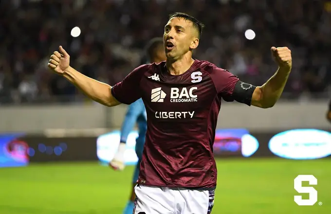 Mariano Torres abre el debate: ¿Es el mejor extranjero de la historia del  Saprissa?